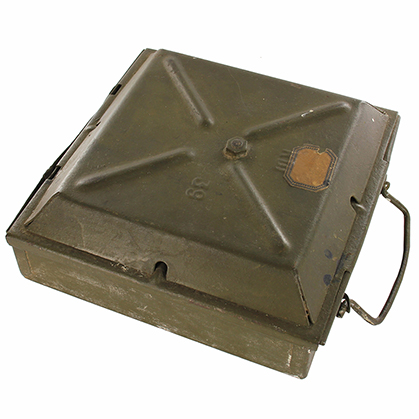 ТМ-35 мина противотанковая противогусеничная нажимного действия.