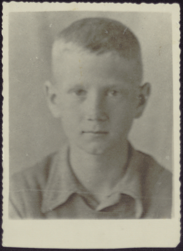 Фотопортрет Коржикова Юрия Яковлевича.jpg